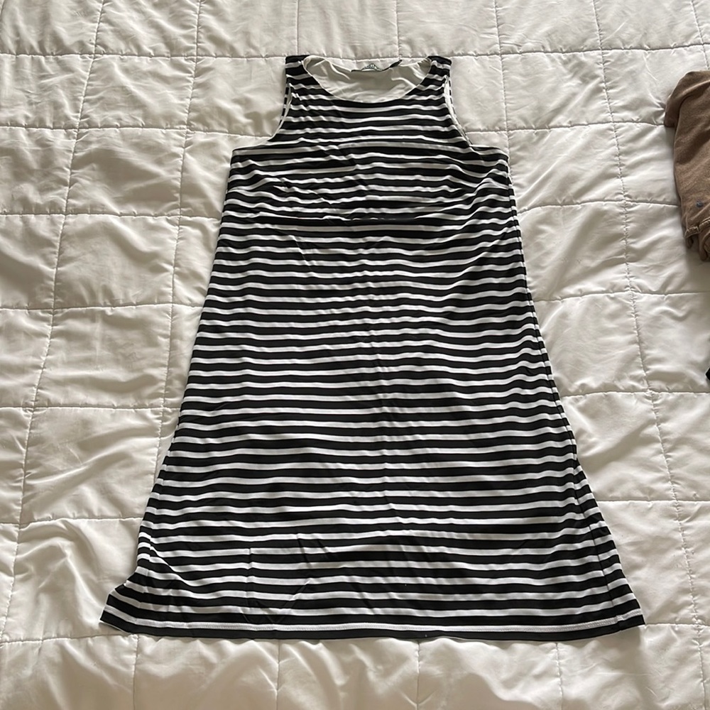 Black and White Striped Sleeveless Dress
